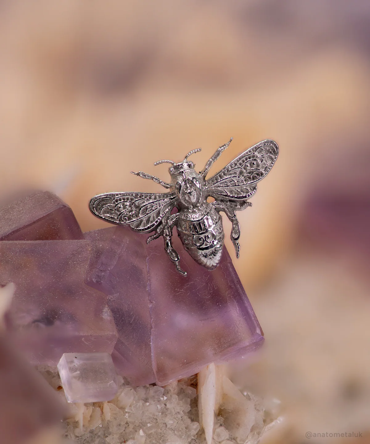 Bee End - Image 3